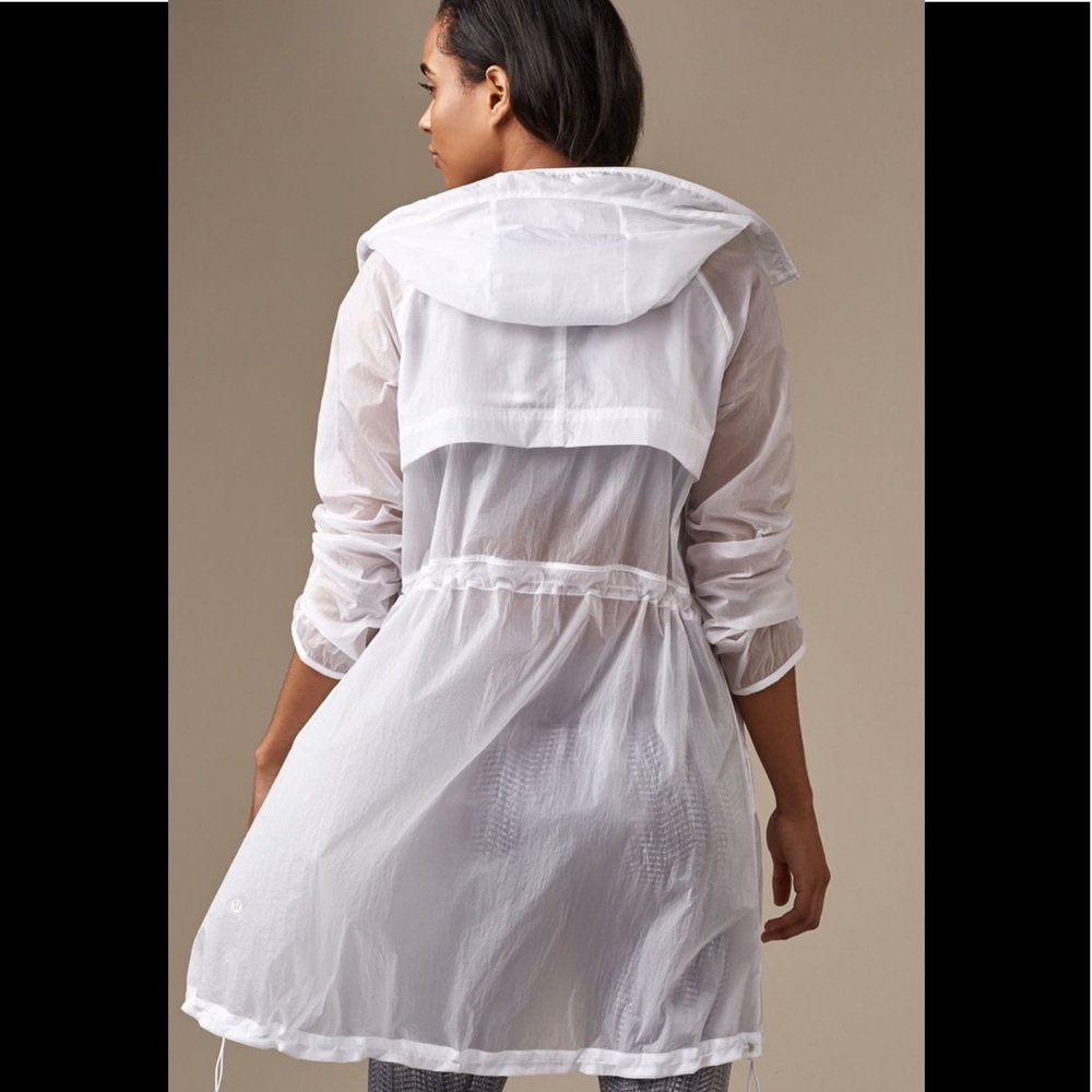 Lululemon Loud and Clear Jacket Size 8 NWT